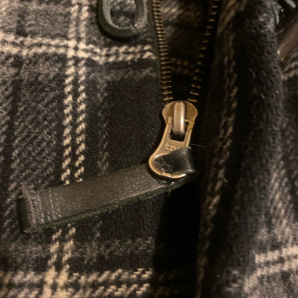 Aritzia Rare TNA Tartan Duffle Toggle Coat Size S EUC  100% Wool Gorgeous - Picture 8 of 16